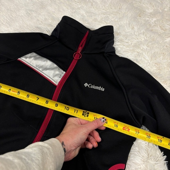 Columbia Women's Black and Red Ski Jacket - Picture 3 of 11